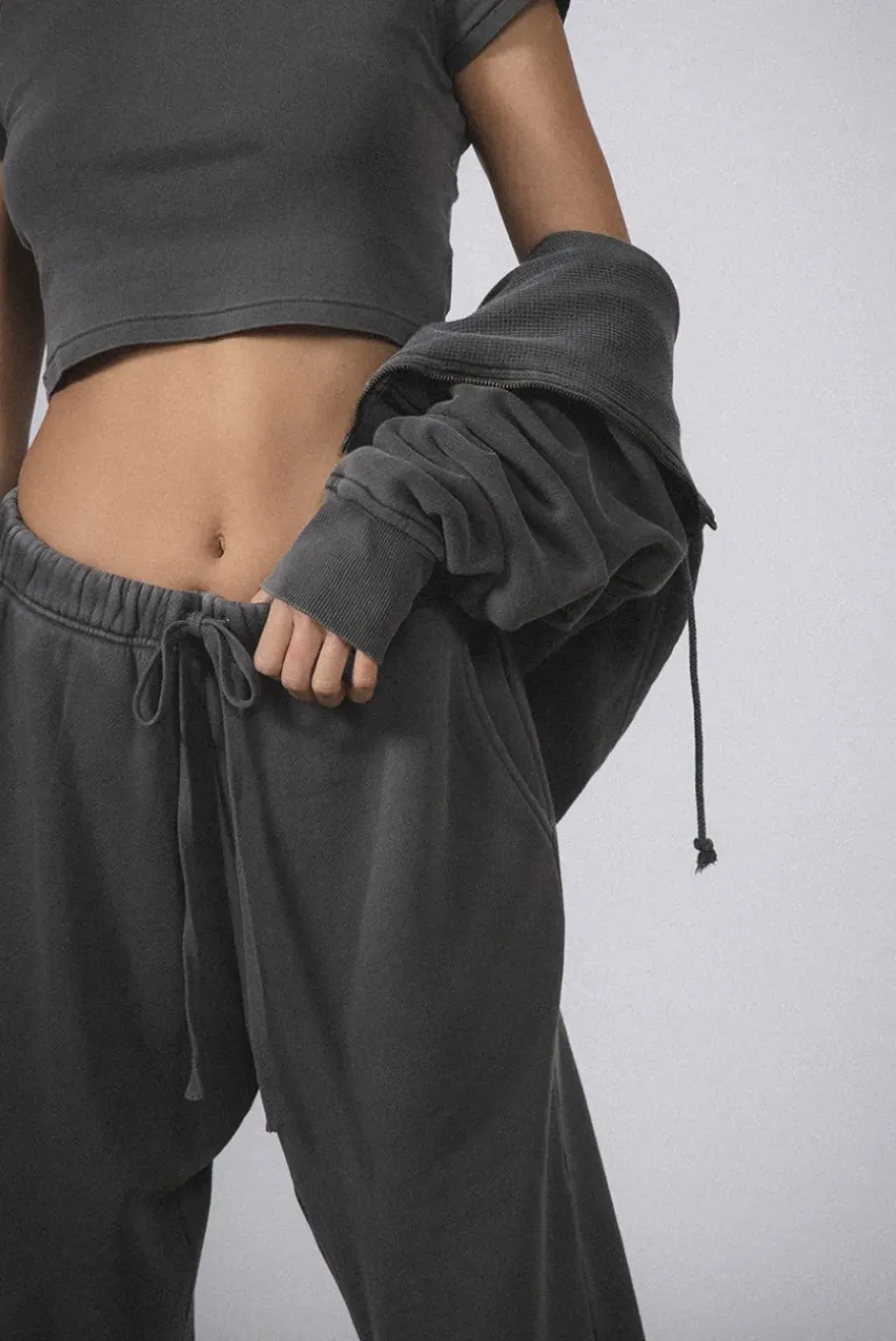 BABYDOLL CROP ZIP HOODIE