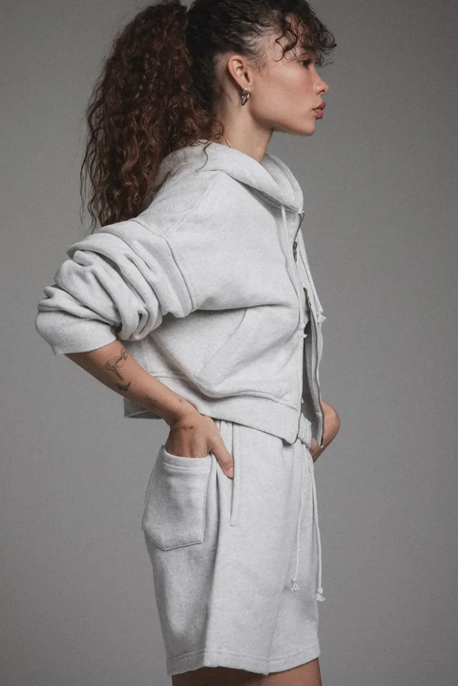 BABYDOLL CROP ZIP HOODIE