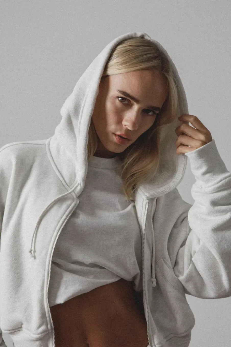BABYDOLL CROP ZIP HOODIE