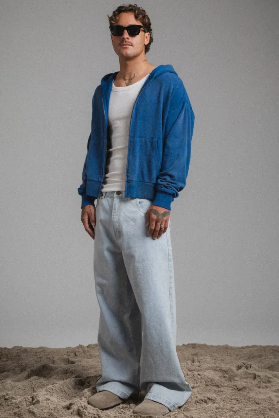 BEACHWOOD CROP HOODIE