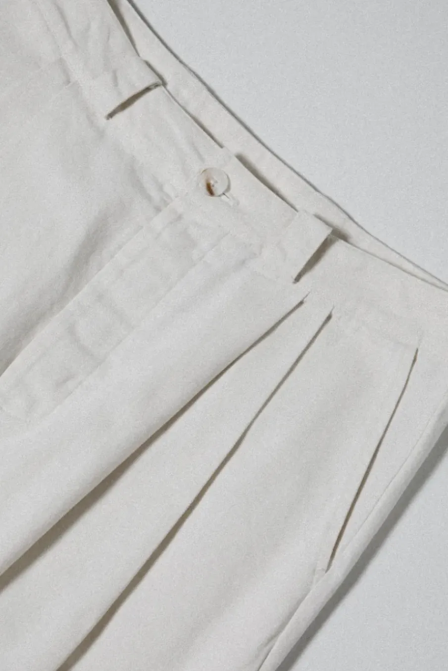 BIG PLEATS CHINO PANT