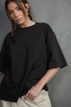 BOX TEE