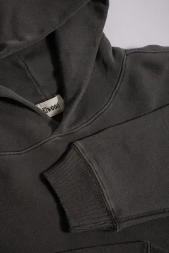 CORE HOODIE