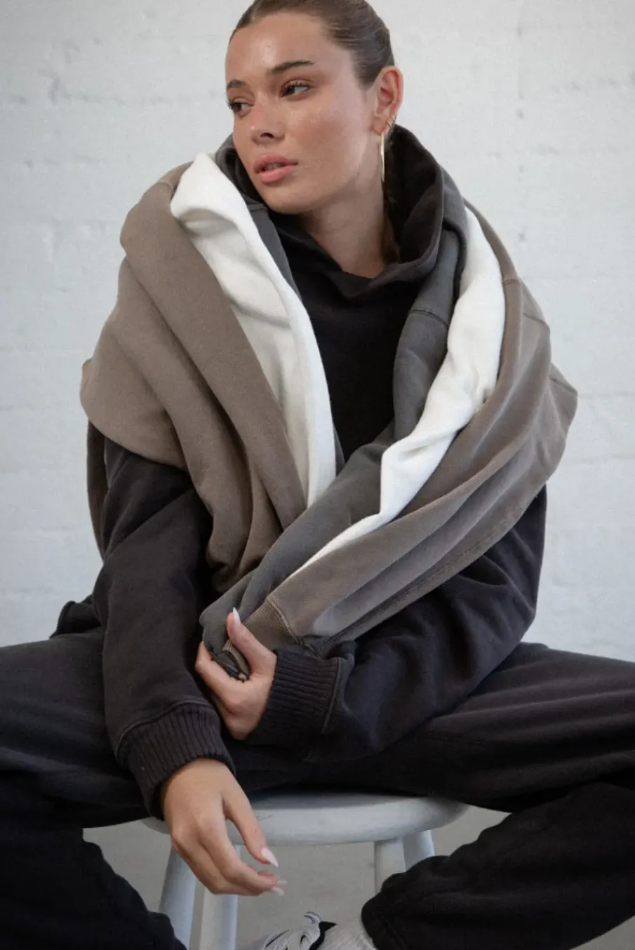 CORE HOODIE