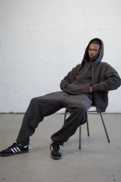 CORE HOODIE