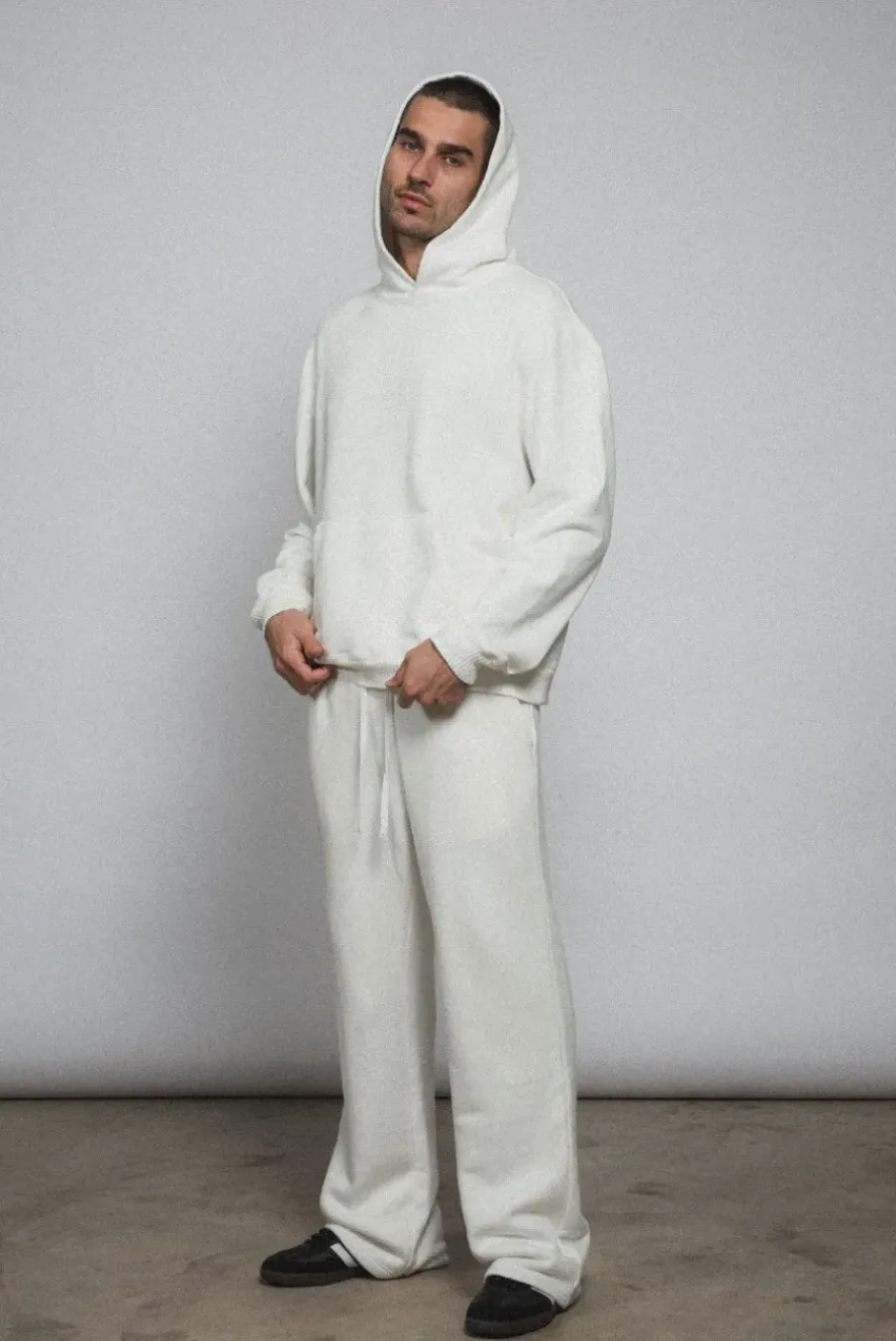 CORE HOODIE