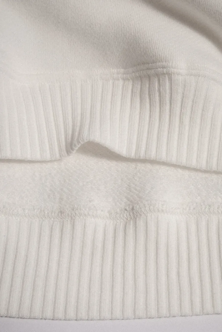 CORE HOODIE