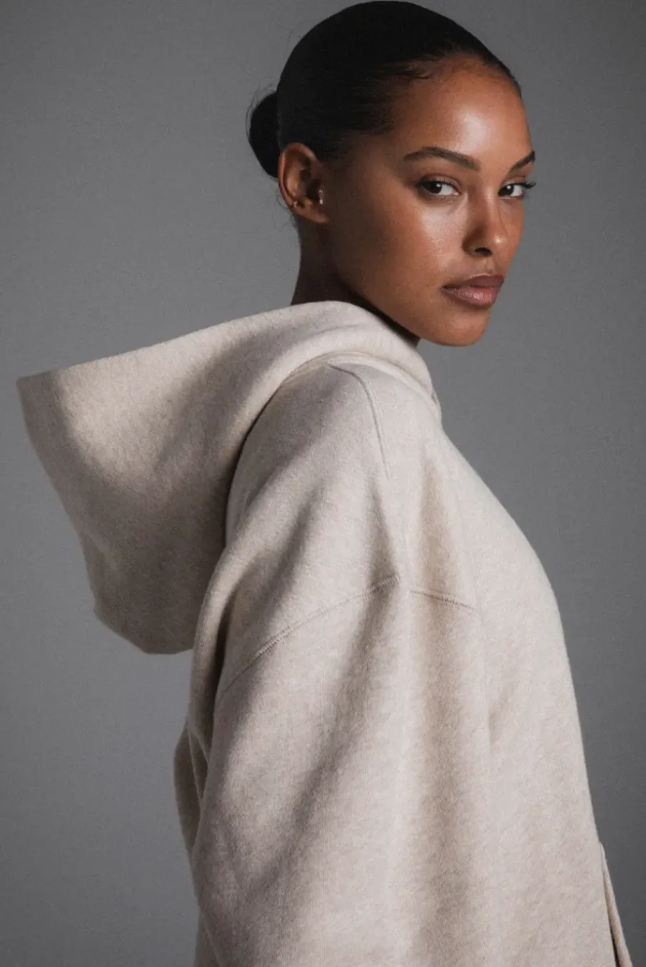 CORE HOODIE