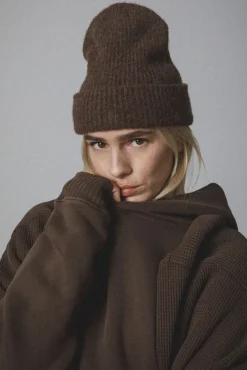 CORE HOODIE
