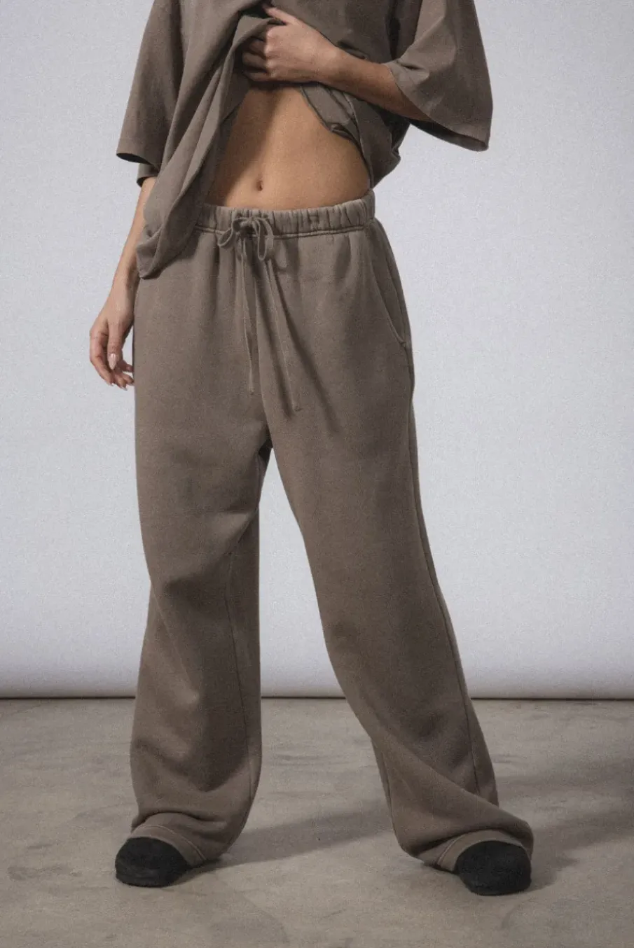 CORE STRAIGHT LEG SWEATPANT