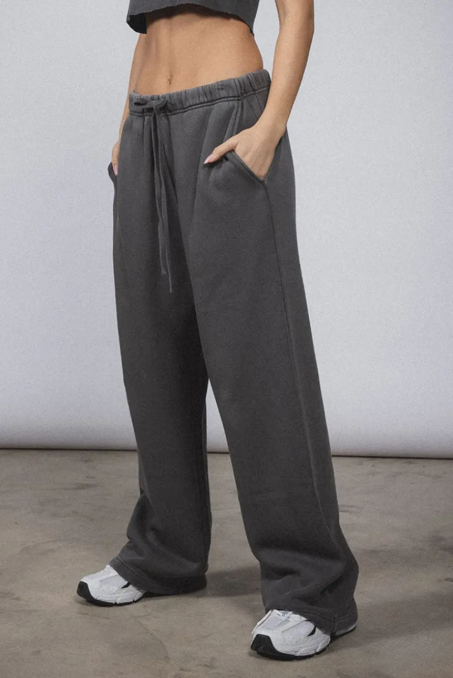 CORE STRAIGHT LEG SWEATPANT