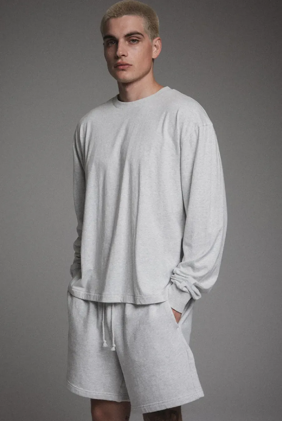CORE SWEATSHORT