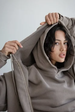 CORE ZIP HOODIE