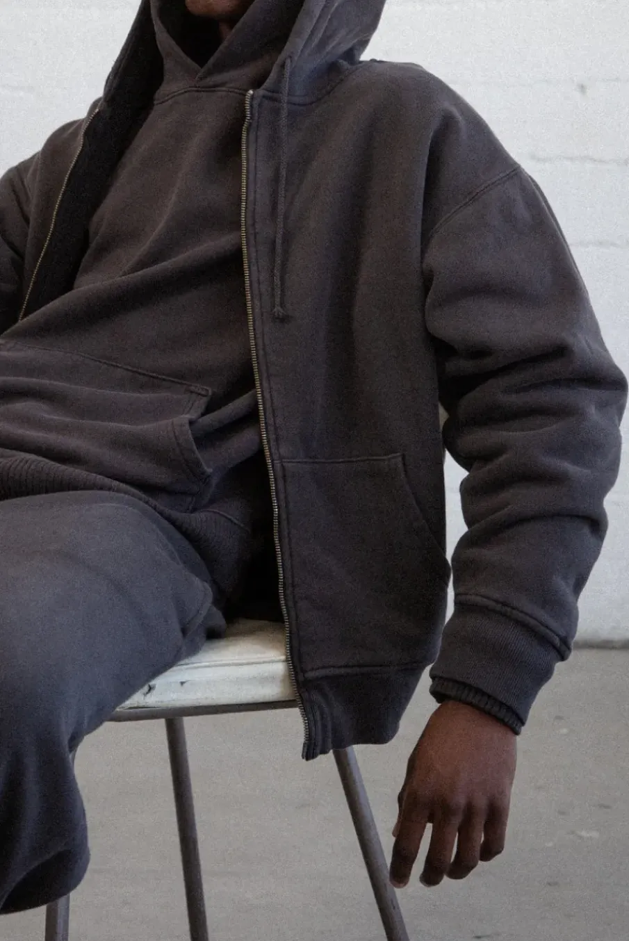 CORE ZIP HOODIE