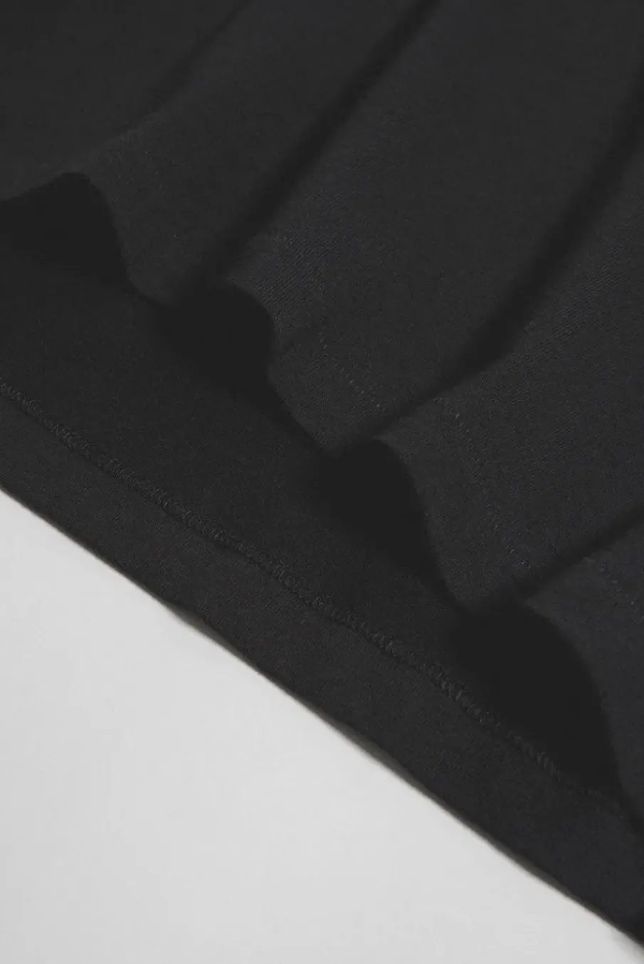 HEAVYWEIGHT LS TEE