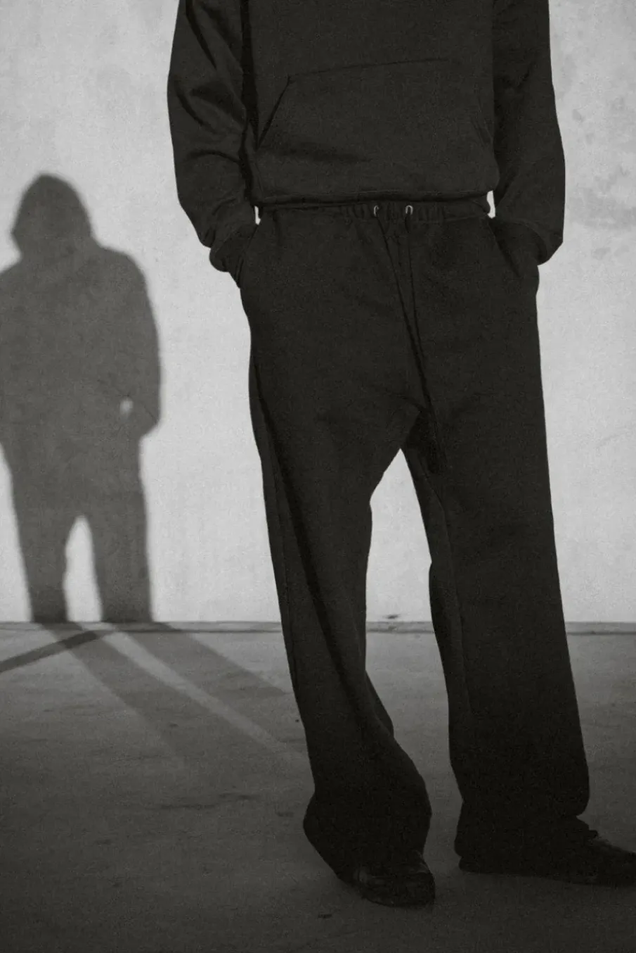 HEAVYWEIGHT STRAIGHT SWEATPANT