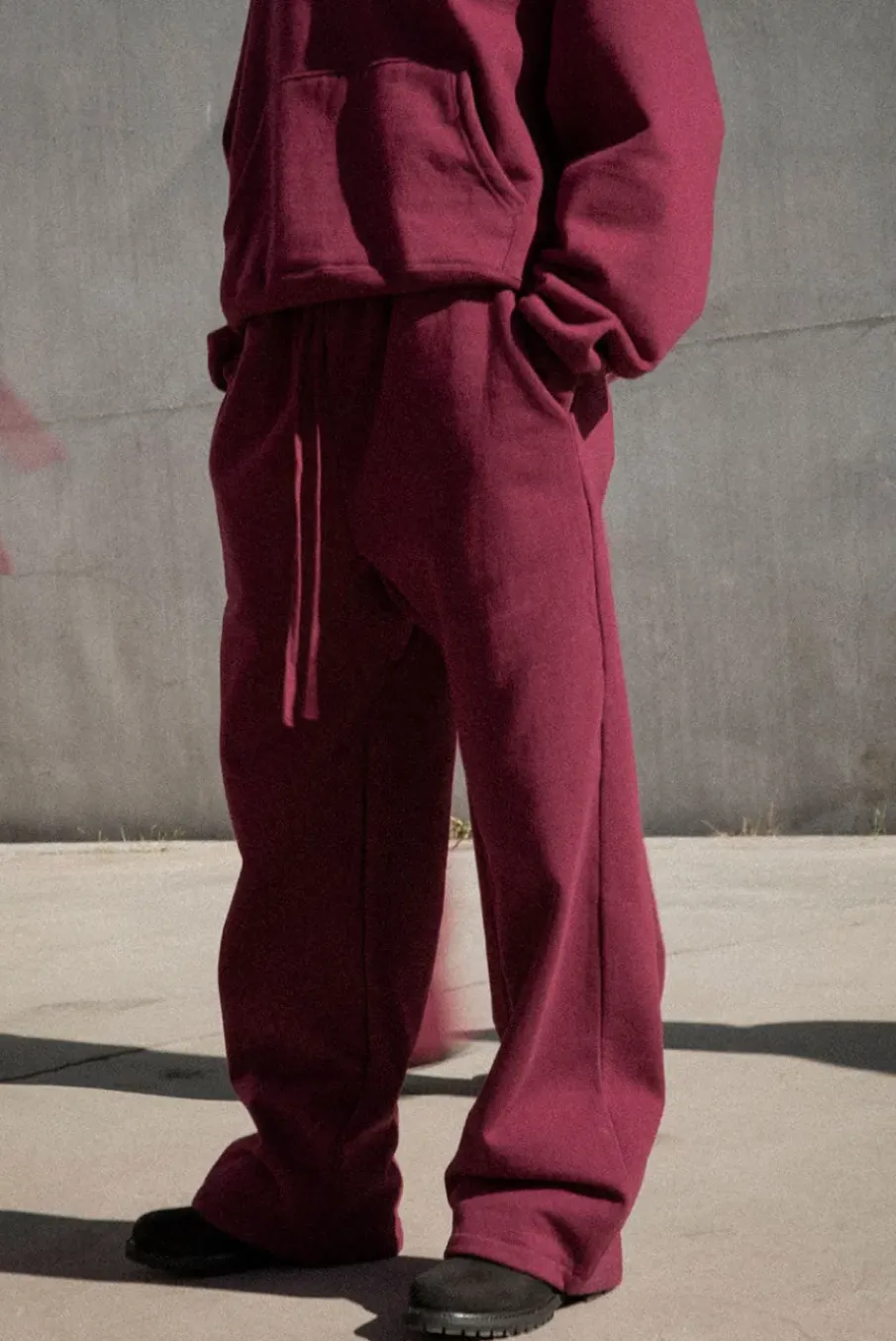 HEAVYWEIGHT STRAIGHT SWEATPANT