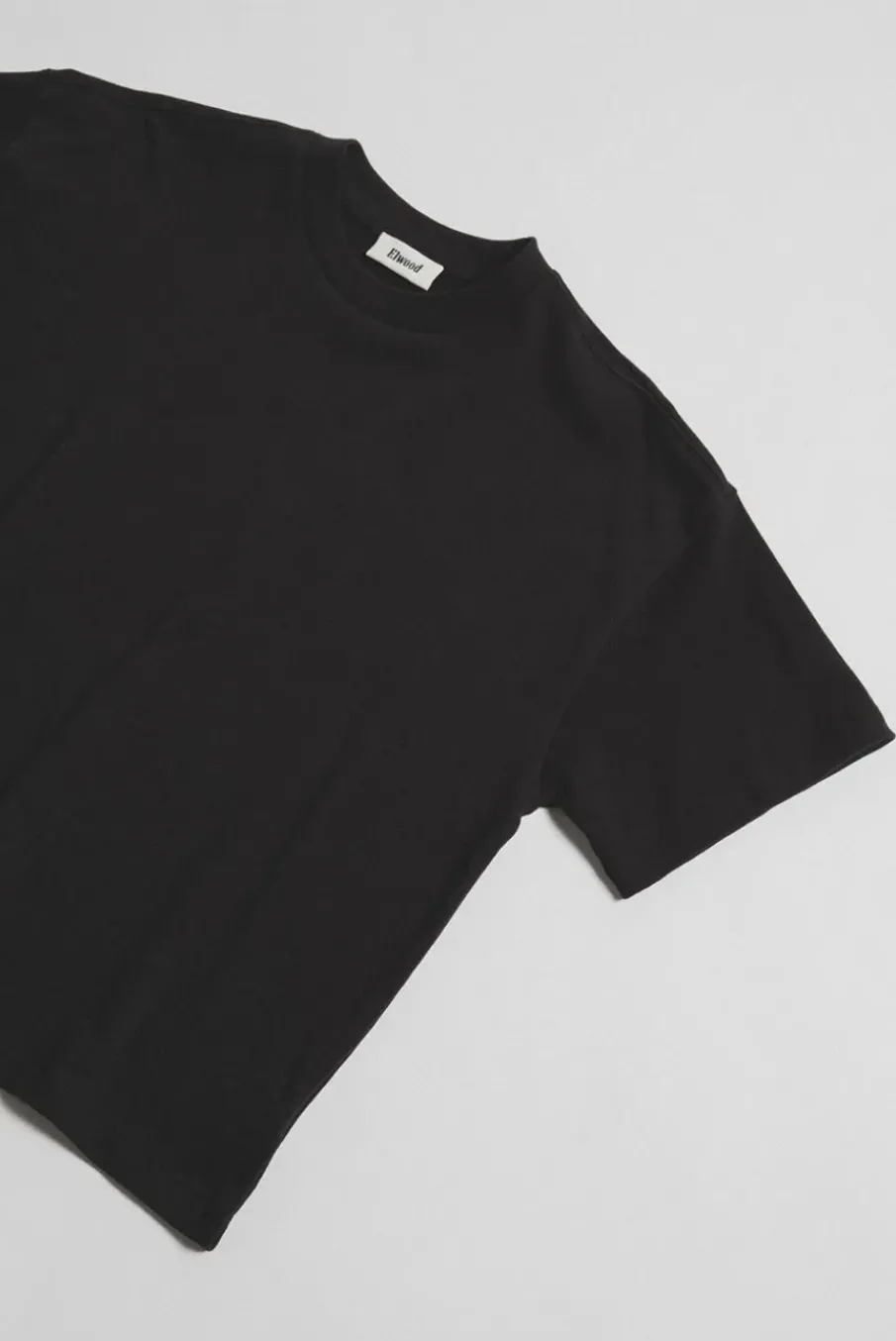 HEAVYWEIGHT TEE
