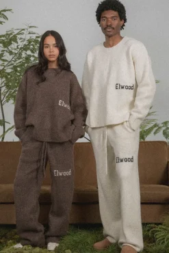KNIT CREWNECK SWEATER