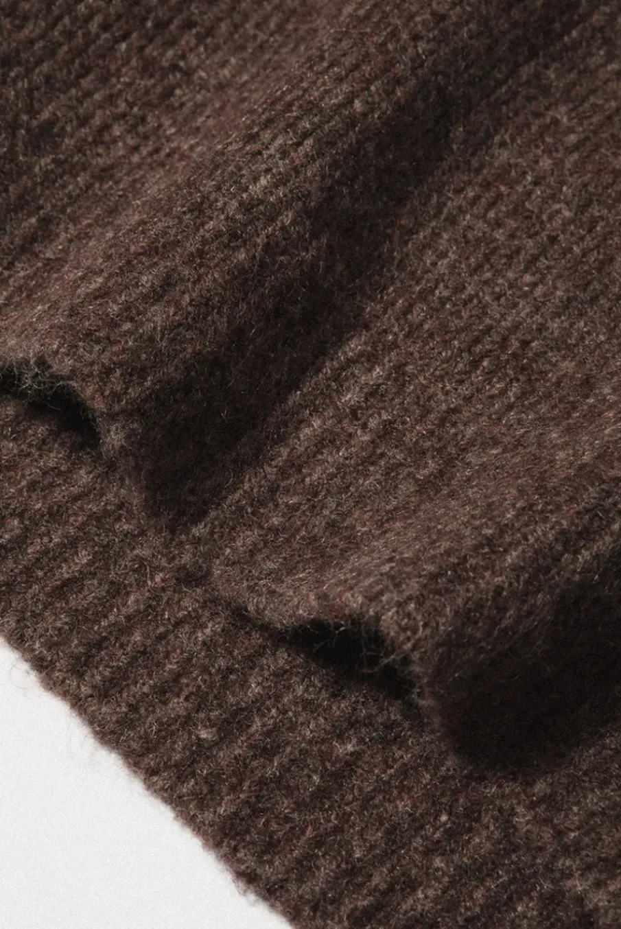 KNIT CREWNECK SWEATER