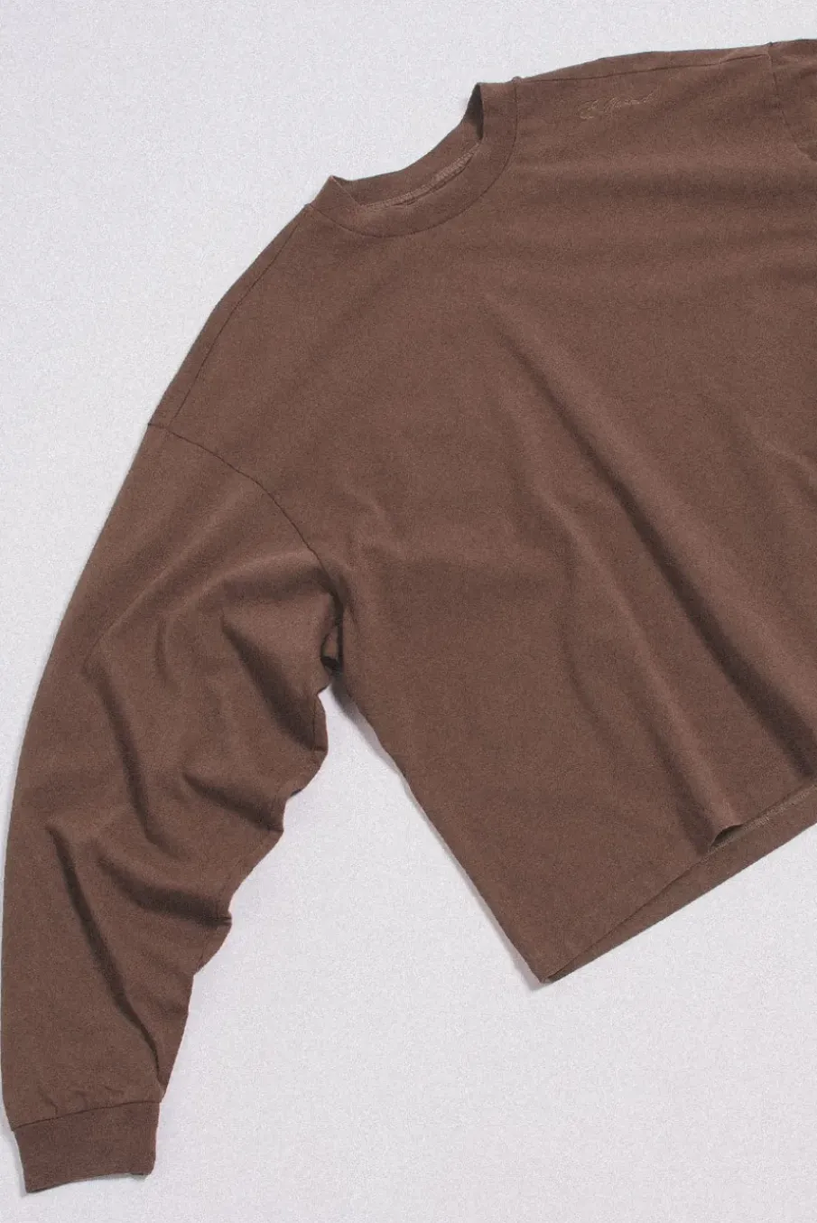 MOCK NECK TEE