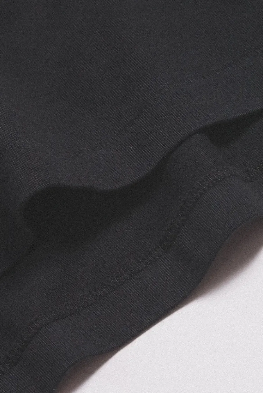 MOCK NECK TEE
