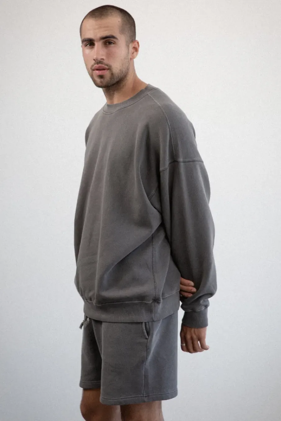 OVERSIZED CORE CREWNECK