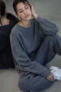 OVERSIZED CORE CREWNECK