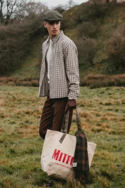 ROLLING HILLS BUTTON UP
