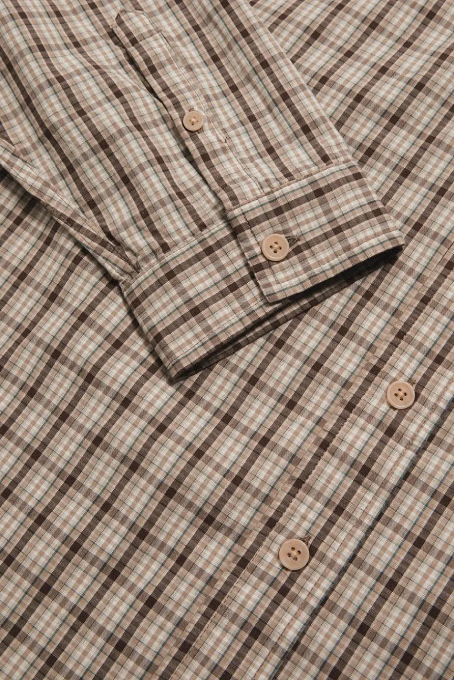 ROLLING HILLS BUTTON UP