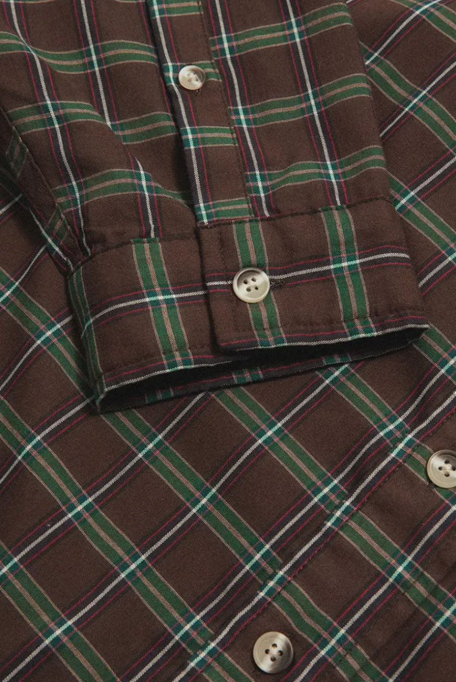 ROLLING HILLS BUTTON UP
