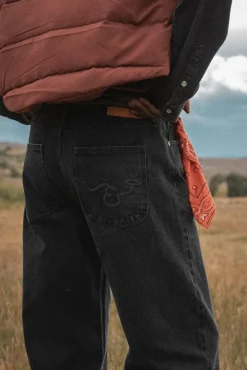 STRAIGHT LEG DENIM PANT