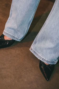STRAIGHT LEG DENIM PANT