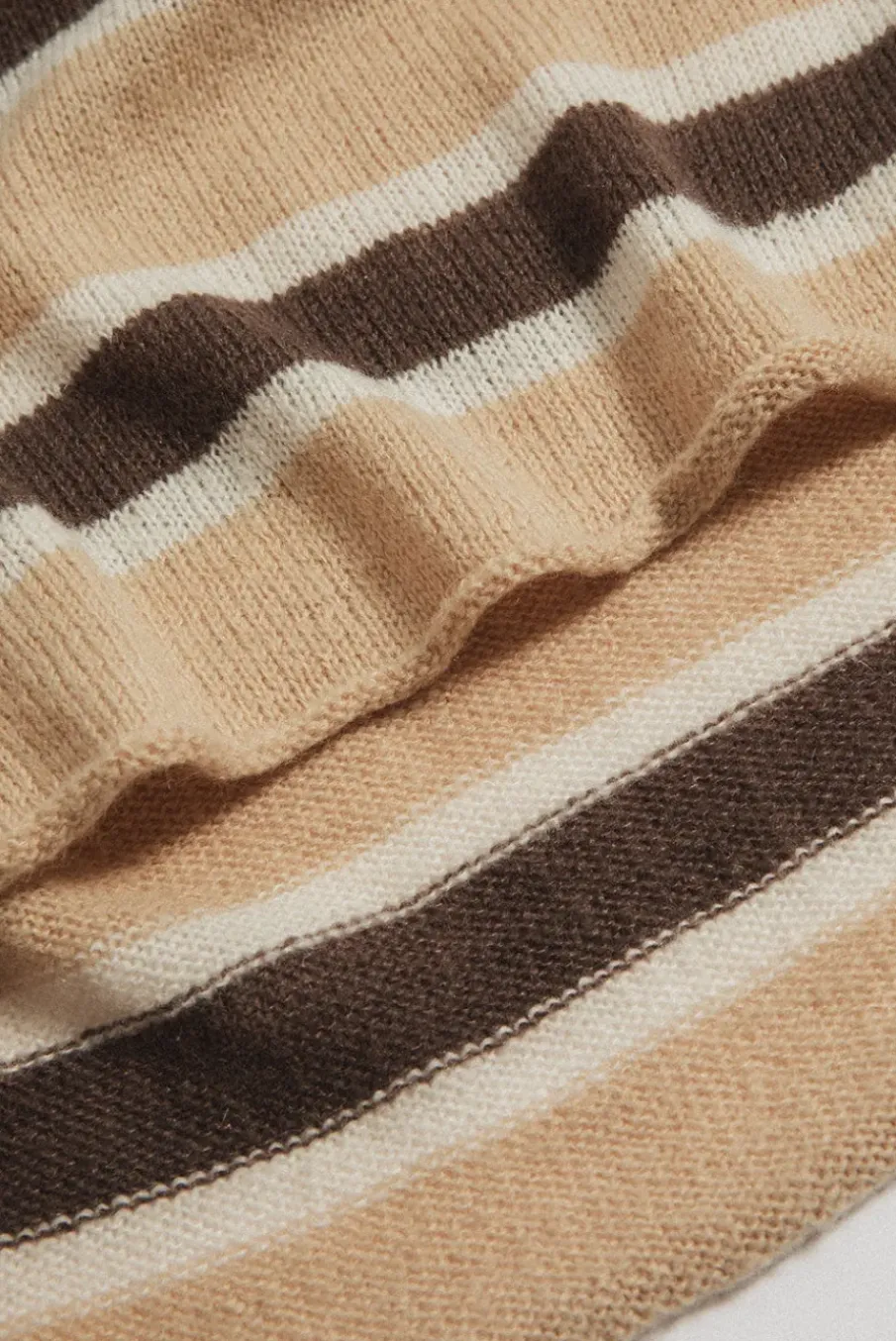 SUNDAY SWEATER