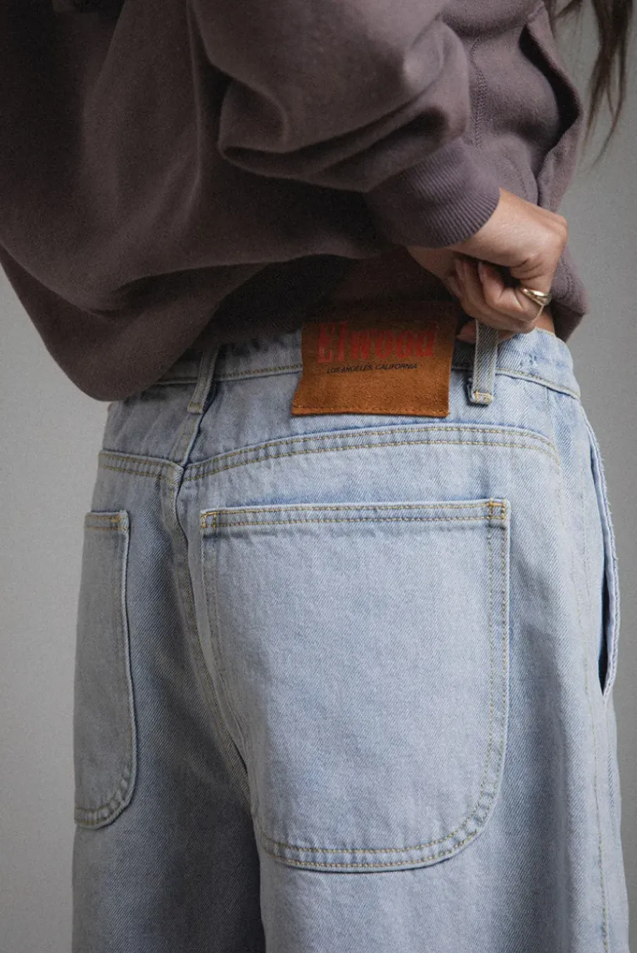 TRAPEZOID SHORT
